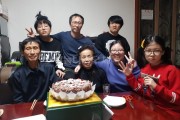 저를 가장 사랑해주시고 예뻐해주신 우리 친할아버지